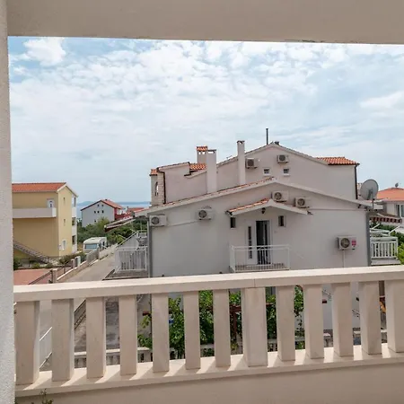 Apartment Modern W Terrace 2 Min Walk To The *